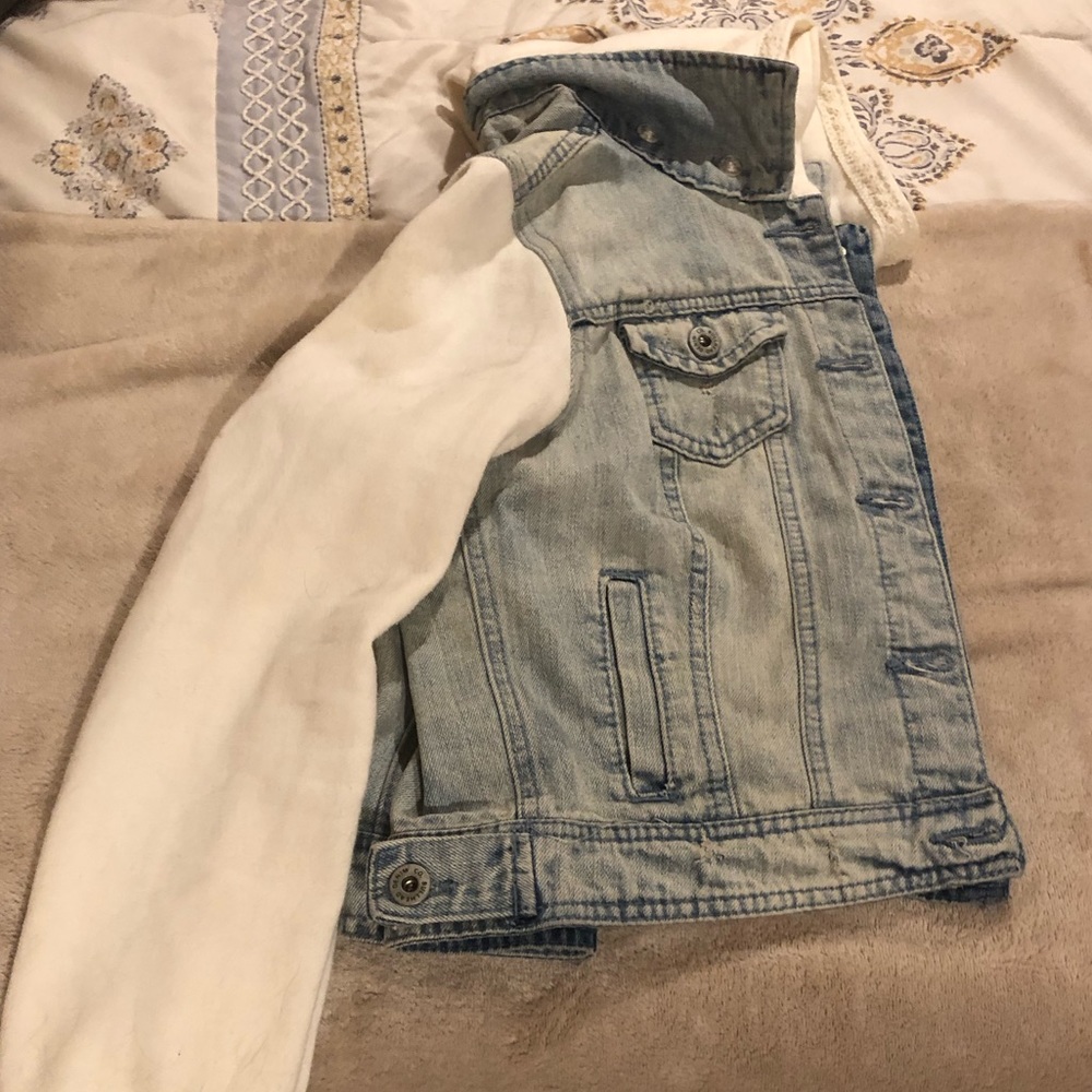 Cropped Denim jacket and hoodie.